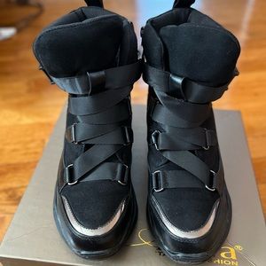 Azura Kenny Booties size 38 (US 7.5-8)